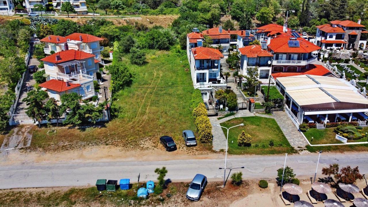 Beach Front Villa Nea Kallikrateia Экстерьер фото