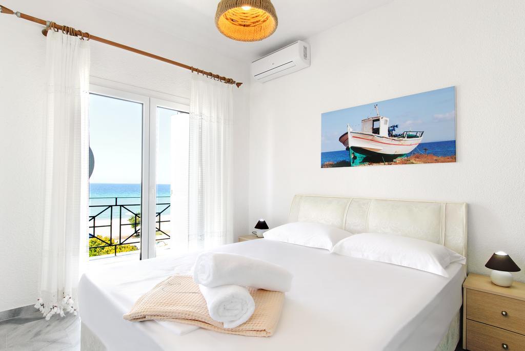 Beach Front Villa Nea Kallikrateia Экстерьер фото